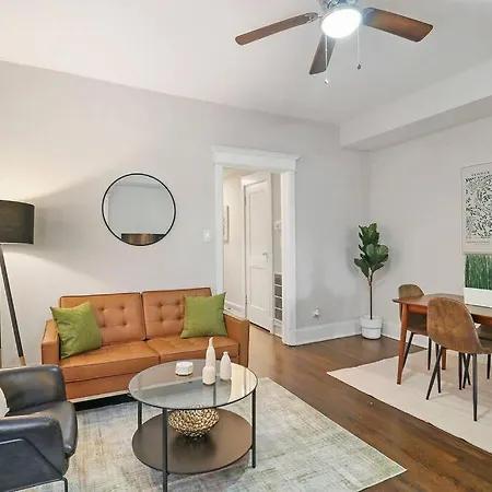 Modern & Spacious 3Br Apt With In-Unit Laundry - Bstone 2