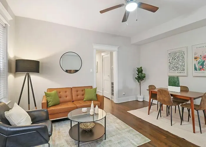 Modern & Spacious 3br With In-unit Laundry - Bstone 2 Appartamento *