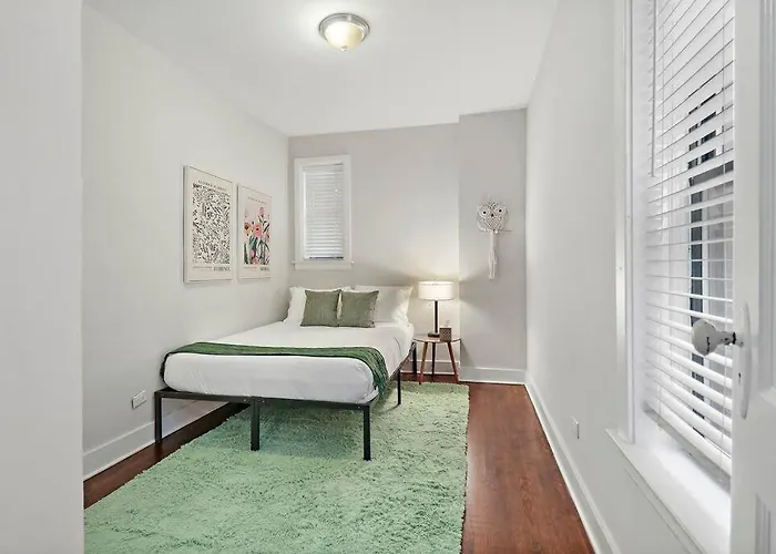 Modern & Spacious 3br With In-unit Laundry - Bstone 2 Appartamento